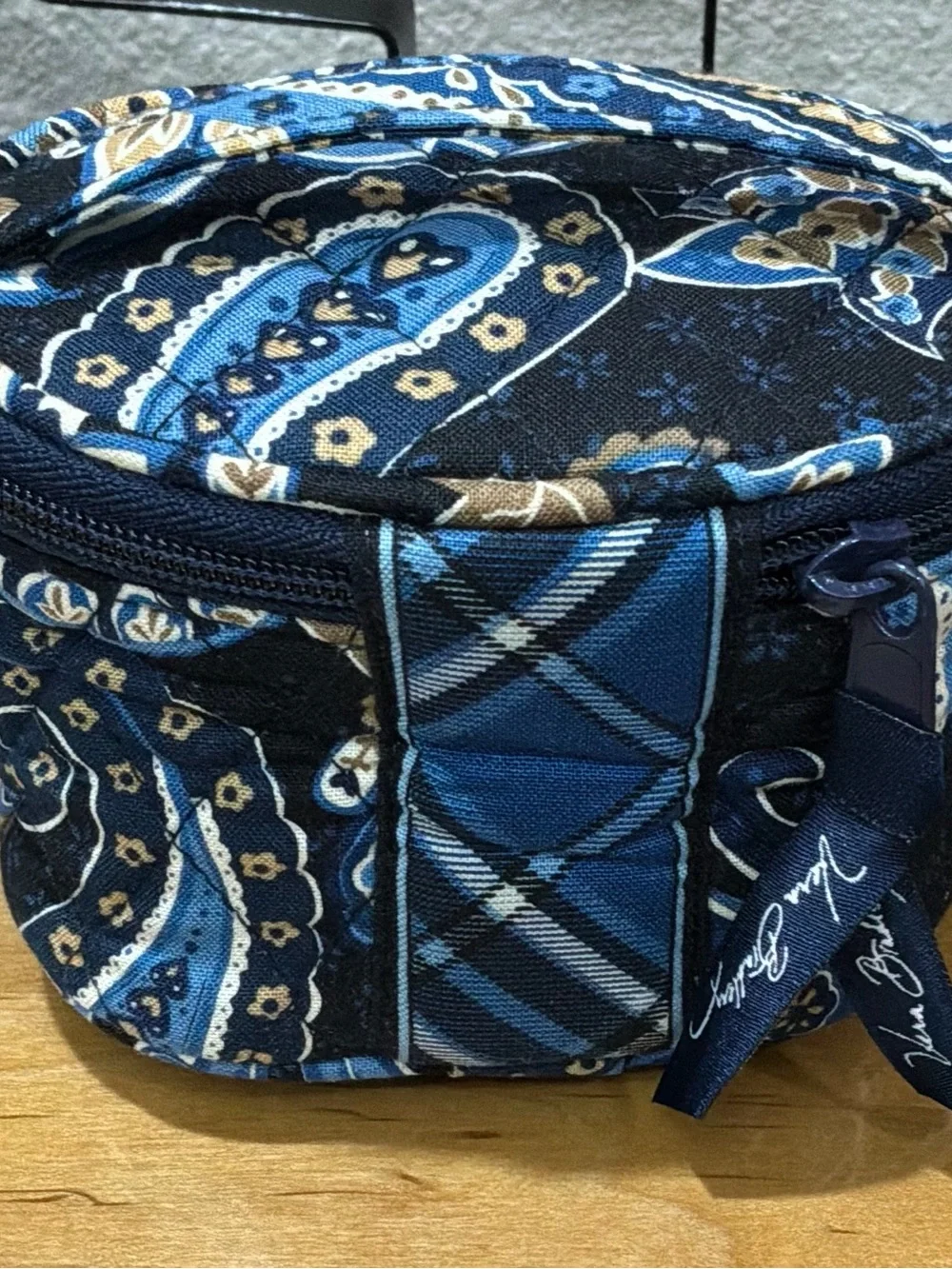 VTG 2006 Vera Bradley Windsor Navy Retired Small Round Cosmetic-Jewelry Case/Bag
